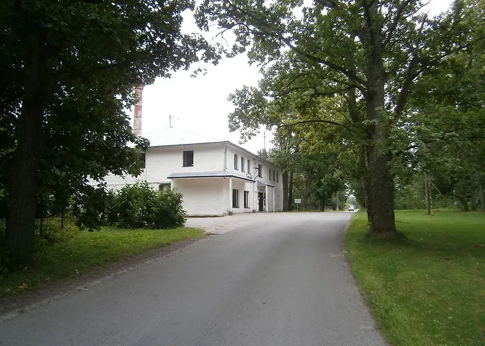 White House Puhkemaja Uulu