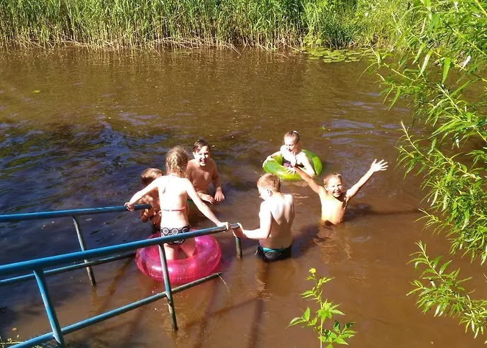 ホステル White House Puhkemaja