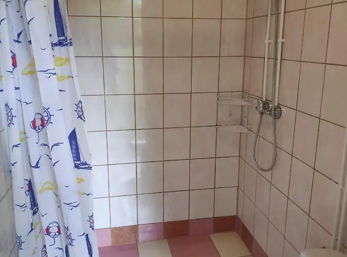 White House Puhkemaja ホステル