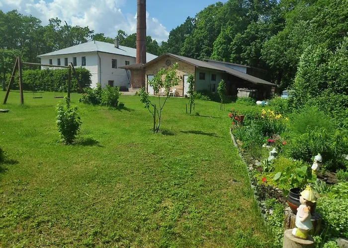 White House Puhkemaja * Uulu